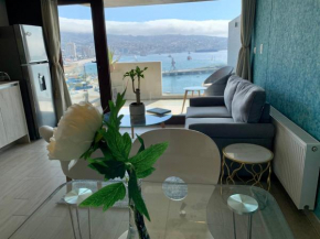 Lujoso Depto Estudio con la Mejor Vista del Puerto con Estacionamiento Servicio HOM